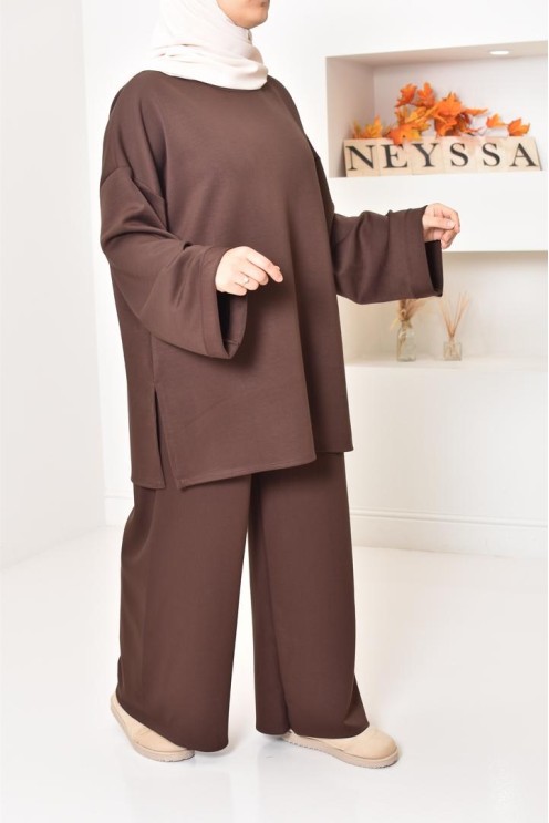 Ensemble 2 pièces style sportwear, look modest hijabi, un must have
