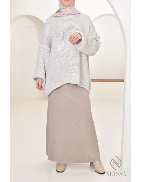 Ausgestellter langer Strickrock für den Winter, Hijabi-Winterlook