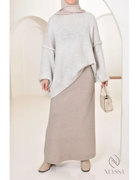 Ausgestellter langer Strickrock für den Winter, Hijabi-Winterlook