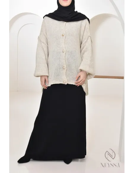 Jupe évasée en maille longue pour l'hiver, idée de look hiver hijabi