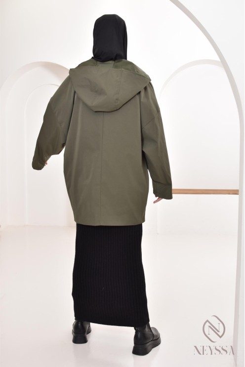 Damenparka mit integrierter Kapuze in der Farbe Khaki