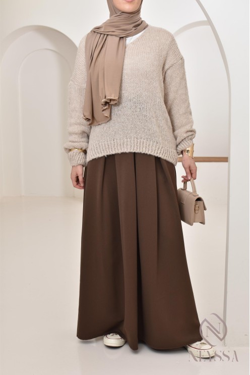 Modest and trendy women's knit sweater, winter hijabi outfits idea