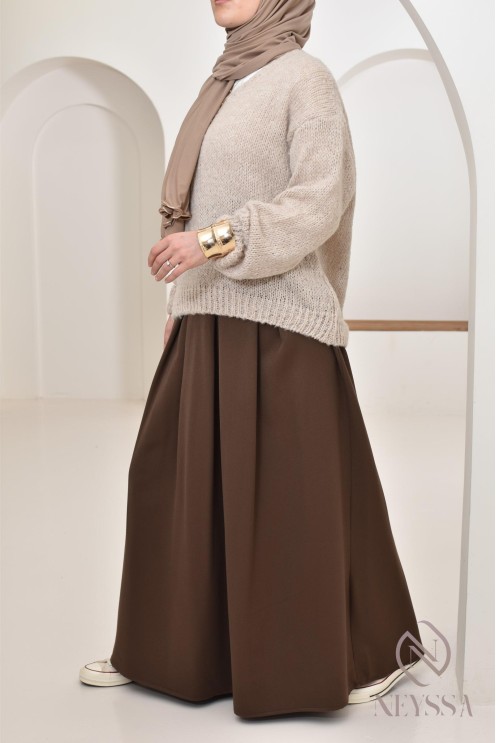 Bescheidener und trendiger Damenpullover aus Strick, Hijabi