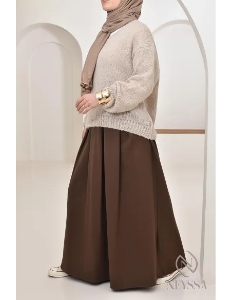 Bescheidener und trendiger Damenpullover aus Strick, Hijabi