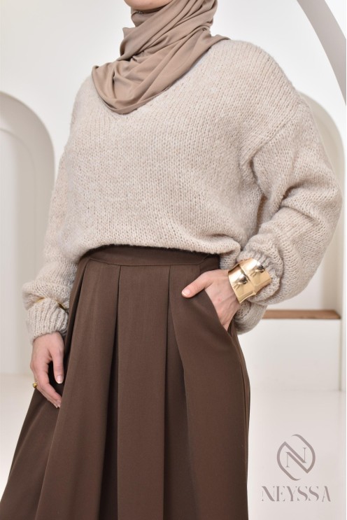 Pull femme modeste et tendance en maille, idée d'outfits hijabi hiver