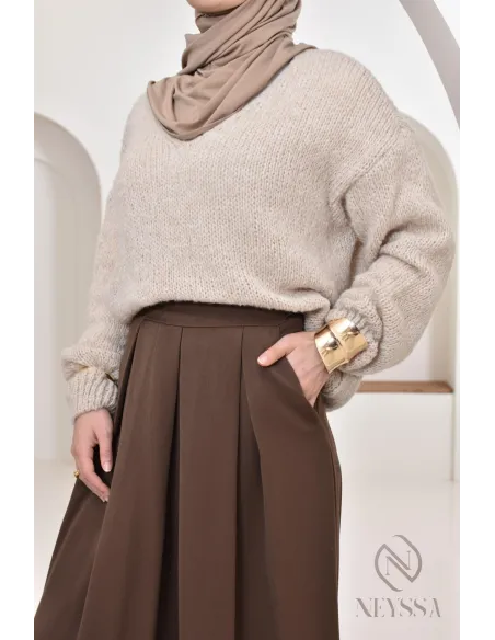 Pull femme modeste et tendance en maille, idée d'outfits hijabi hiver