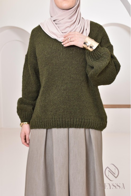 Pull femme modeste et tendance en maille, idée d'outfits hijabi hiver