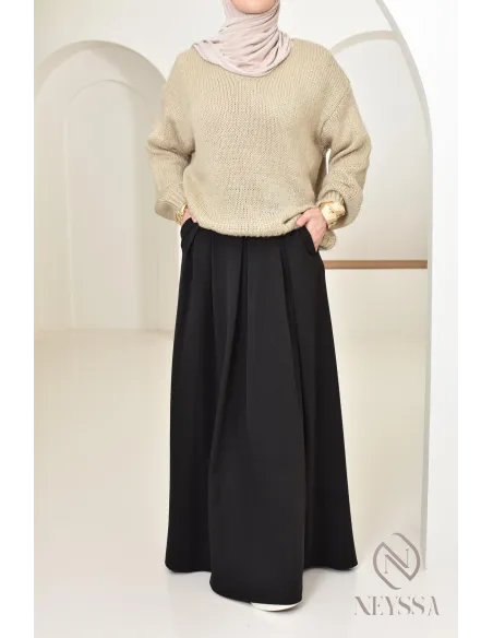 Modest and trendy women's knit sweater, winter hijabi outfits idea