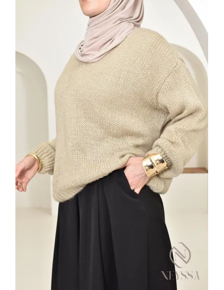Bescheidener und trendiger Damenpullover aus Strick, Hijabi