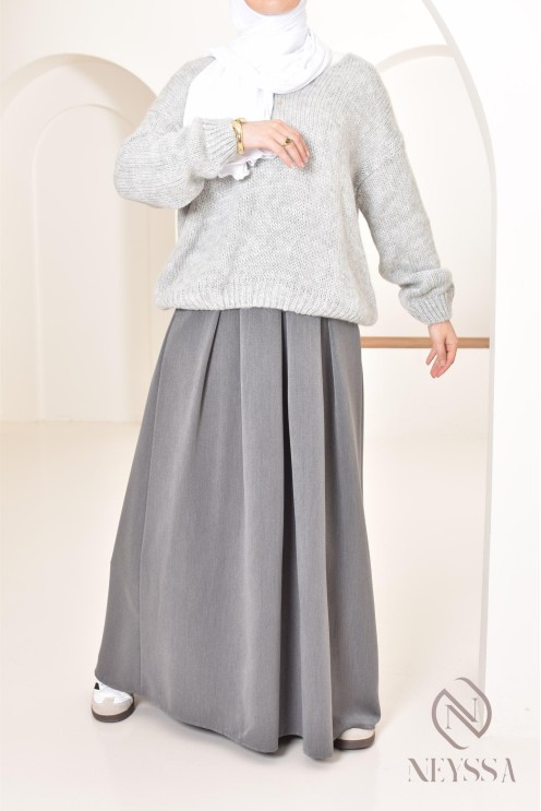 Pull femme modeste et tendance en maille, idée d'outfits hijabi hiver