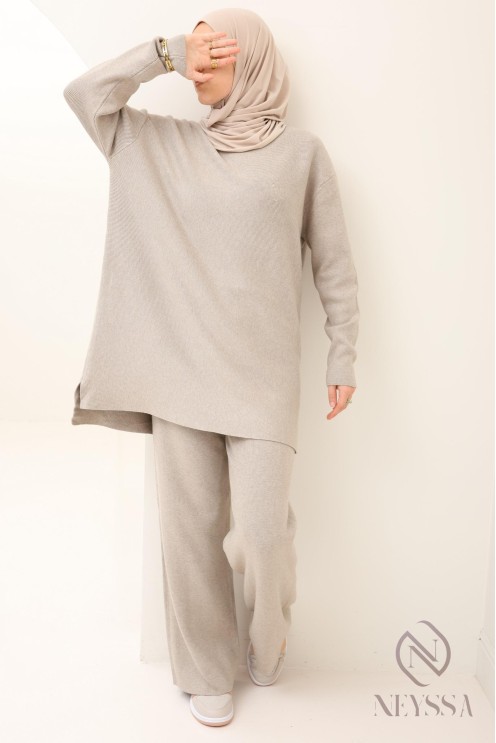 Women's taupe woven knitwear set by Neyssa confection