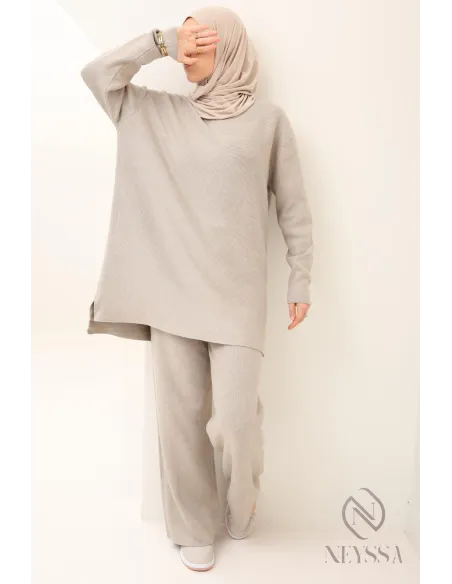Women's taupe woven knitwear set by Neyssa confection