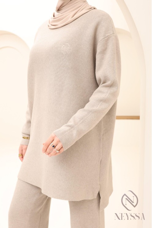 Women's taupe woven knitwear set by Neyssa confection
