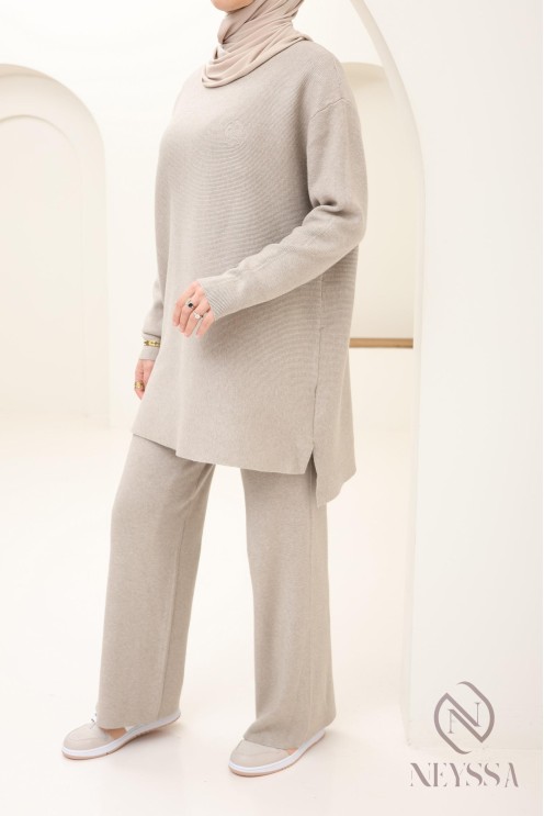 Ensemble en maille tissée taupe pour femme by Neyssa confection