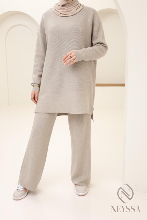 Ensemble en maille tissée taupe pour femme by Neyssa confection