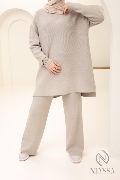 Women's taupe woven knitwear set by Neyssa confection
