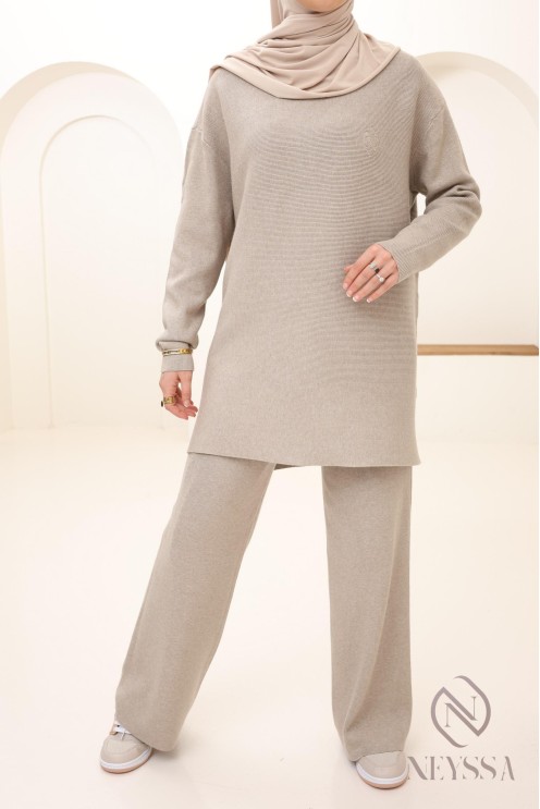 Women's taupe woven knitwear set by Neyssa confection