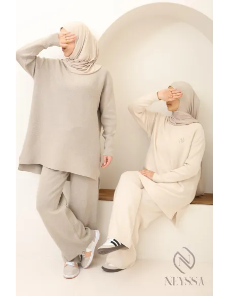 Women's taupe woven knitwear set by Neyssa confection