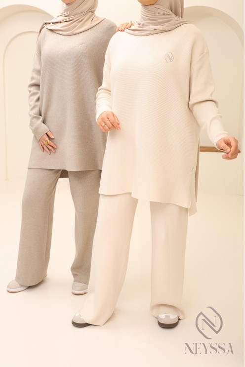 Taupefarbenes Ensemble aus gewebter Maschenware für Damen by Neyssa confection