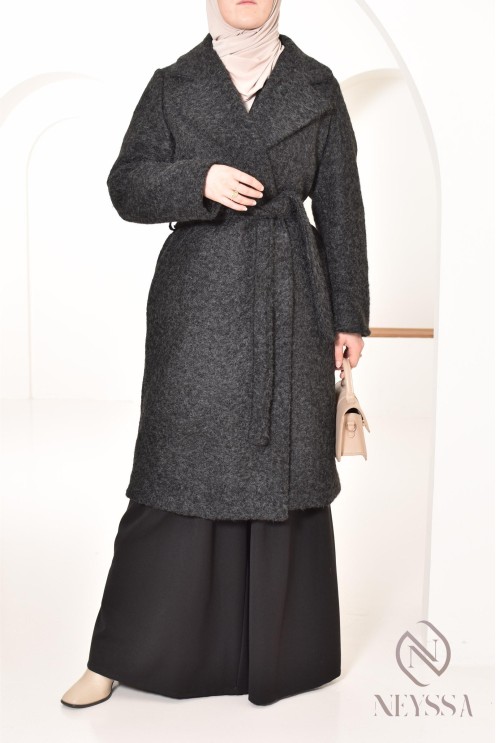 women's straight-cut coat in curly wool-type fabric, winter 2024