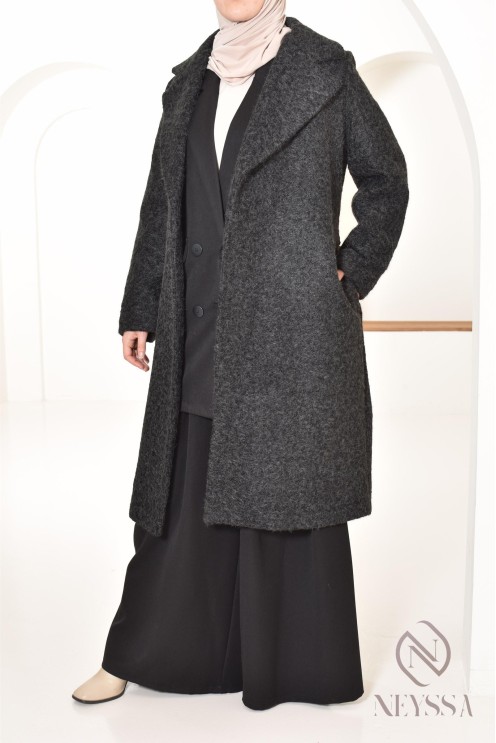women's straight-cut coat in curly wool-type fabric, winter 2024