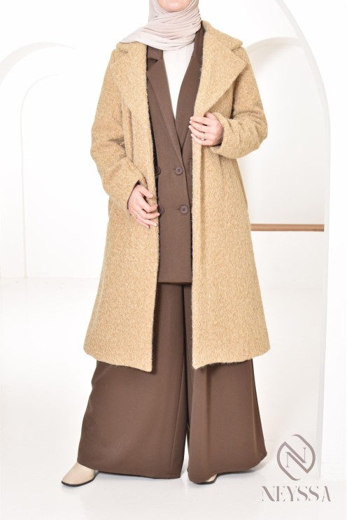women's straight-cut coat in curly wool-type fabric, winter 2024