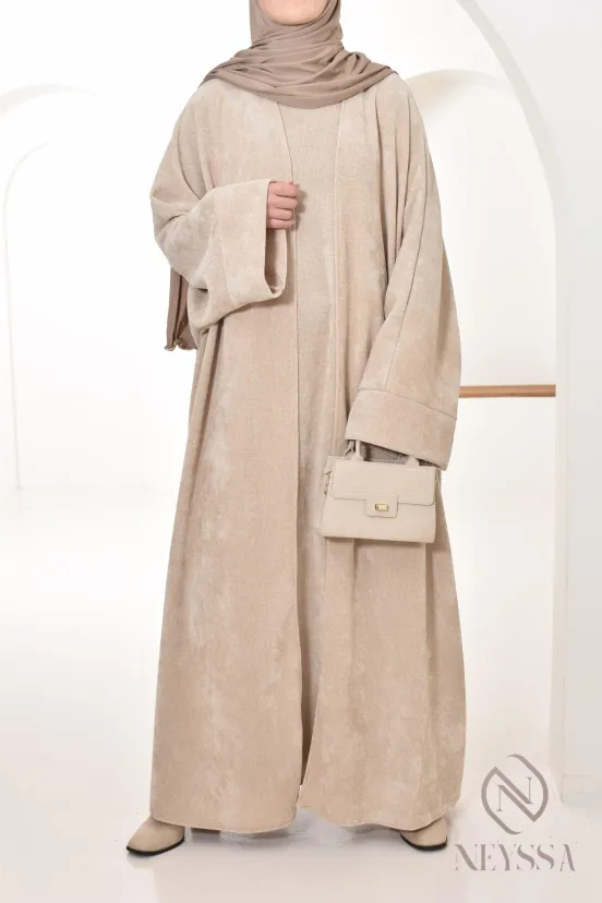 beigefarbenes Damen-Ensemble aus ärmelloser Abaya und Kimono aus Samt