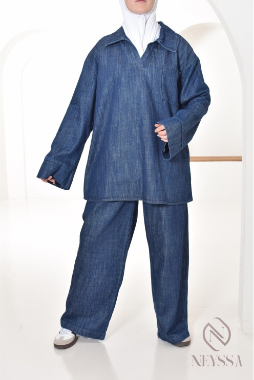 Damen-Ensemble aus Hemd und Hose mit Jeans-Effekt, bescheidener Look.