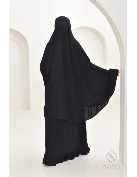 Gift box for Muslim women: prayer outfit with prayer mat