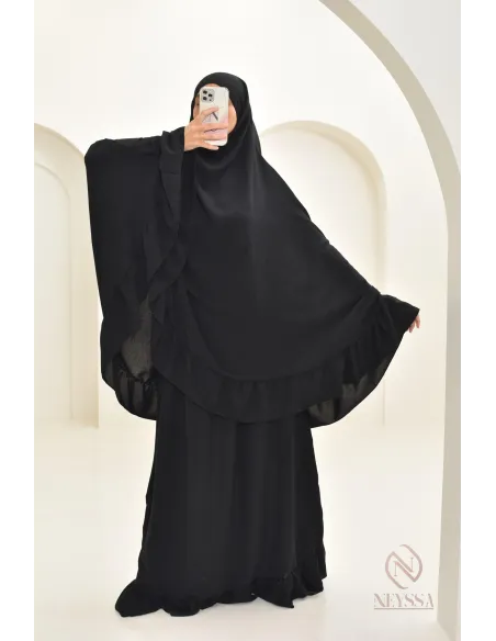 Gift box for Muslim women: prayer outfit with prayer mat