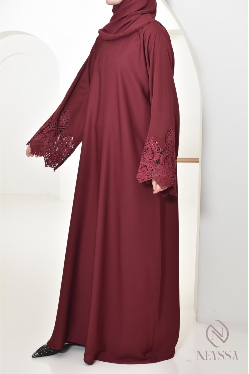 Abaya Dubaï longue femme musulmane Bordeaux. Tenue Aid 2025 hijabi