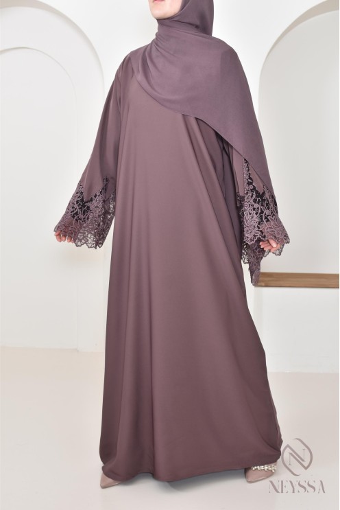 Moderne lilafarbene Abaya Dubai für Frauen, Aid Hijabi Outfit.