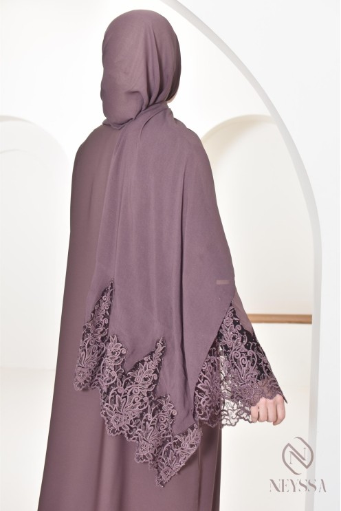 Moderne lilafarbene Abaya Dubai für Frauen, Aid Hijabi Outfit.