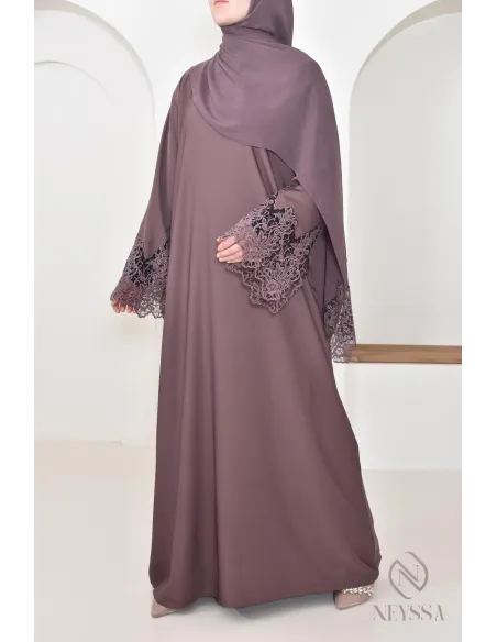 Moderne lilafarbene Abaya Dubai für Frauen, Aid Hijabi Outfit.