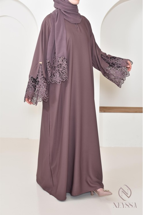 Moderne lilafarbene Abaya Dubai für Frauen, Aid Hijabi Outfit.