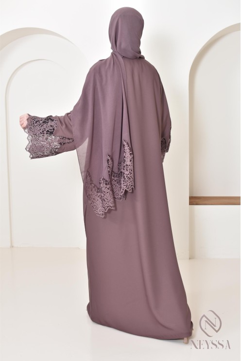 Moderne lilafarbene Abaya Dubai für Frauen, Aid Hijabi Outfit.