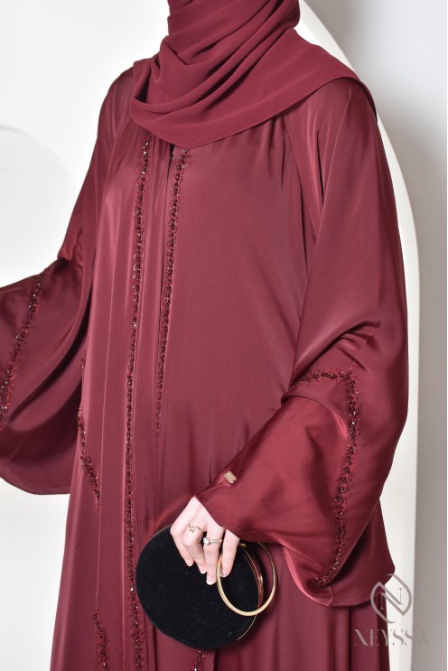 Abaya Dubaï longue bordeaux pour vos événements hijabi, tenue chic