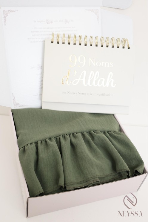Muslim woman gift box, khimar skirt set for Ramadan
