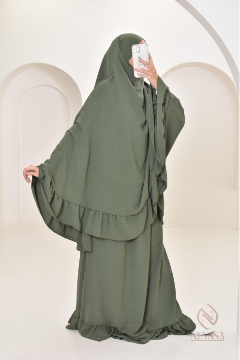 Muslim woman gift box, khimar skirt set for Ramadan