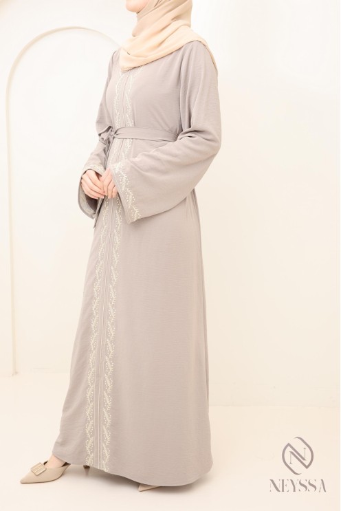 abaya longue taupe femme avec broderie moderne, modest fashion