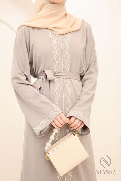 abaya longue taupe femme avec broderie moderne, modest fashion