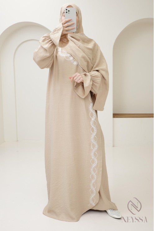 Gebetskleid Kimono beige Hijab integriert Frau, Ramadan 2025