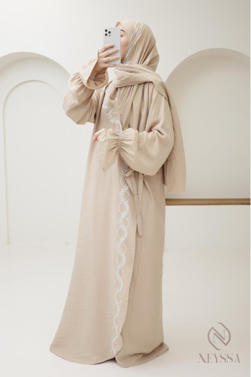 Gebetskleid Kimono beige Hijab integriert Frau, Ramadan 2025