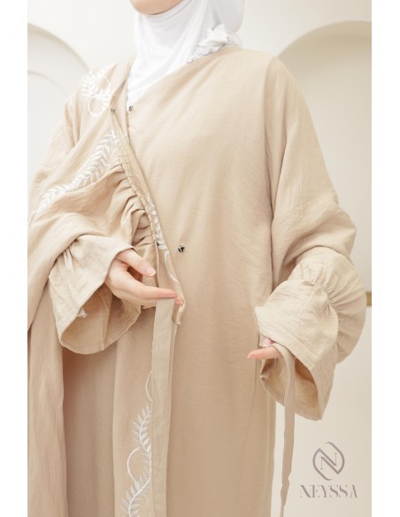 Gebetskleid Kimono beige Hijab integriert Frau, Ramadan 2025