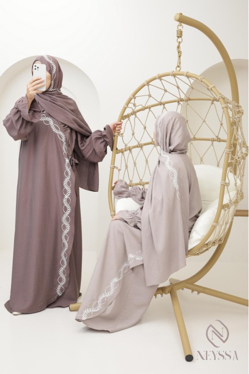 Abaya de prière brodée femme musulmane hijab intégré, ramadan 2025