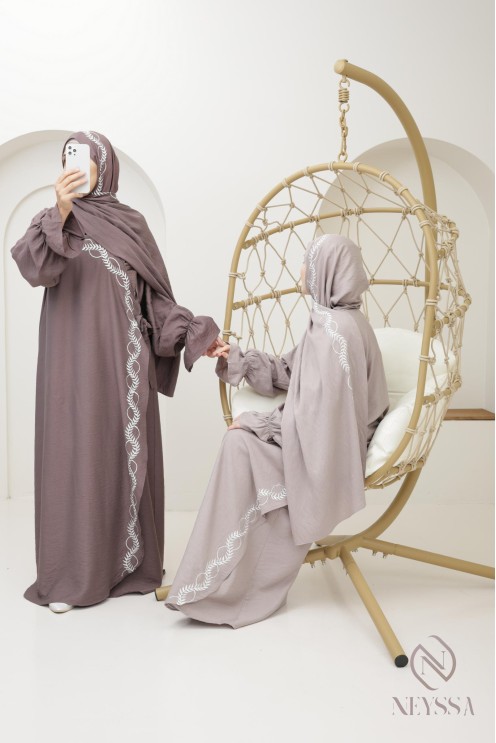 Embroidered muslim woman prayer abaya integrated hijab, ramadan 2025