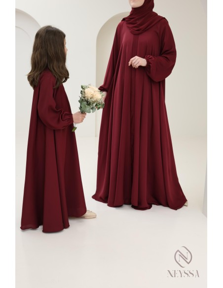 Abaya Dubai mit ausgestelltem Schnitt Bordeaux, Trend 2025