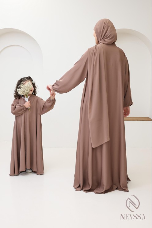 Abaya Dubai Mutter & Tochter Set für Eid 2025 Neyssa