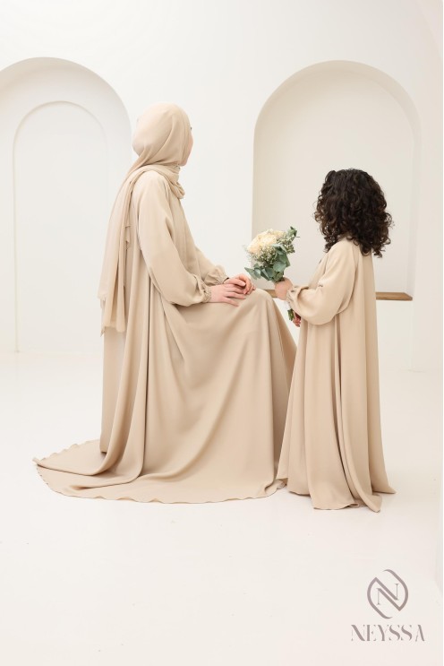 Abaya Dubaï luxe mother daughter confection neyssa, must have 2025