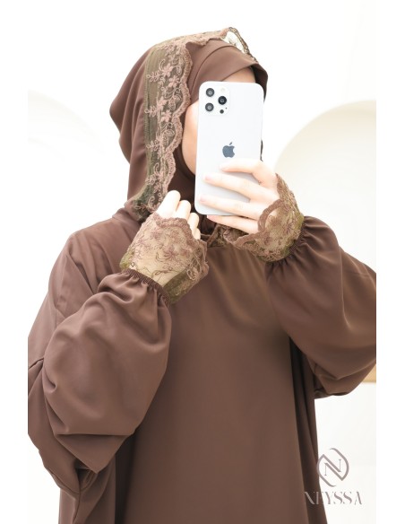 Abaya de prière avec son hijab intégré, idéal salat Aid